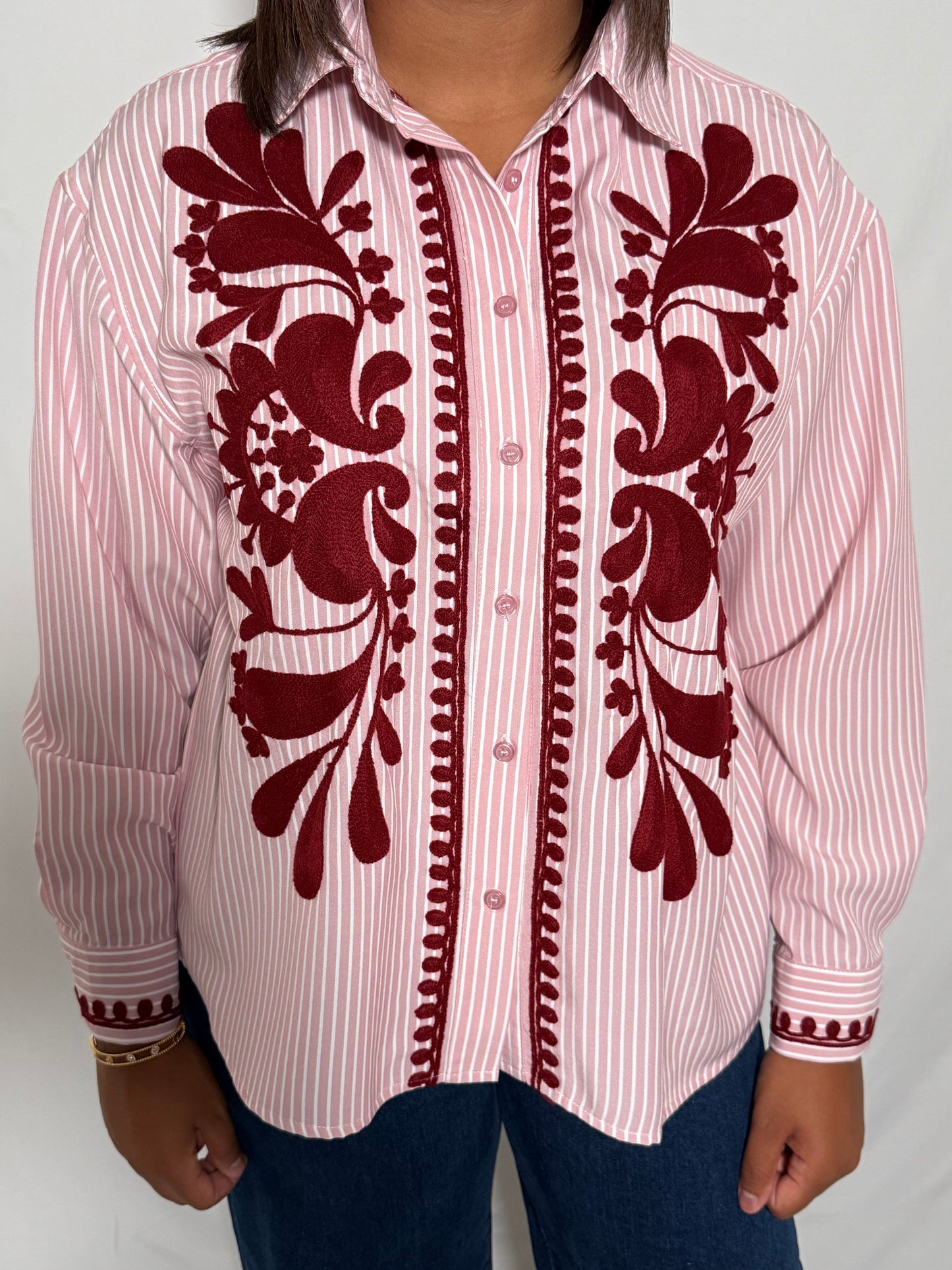 Chemise brodée