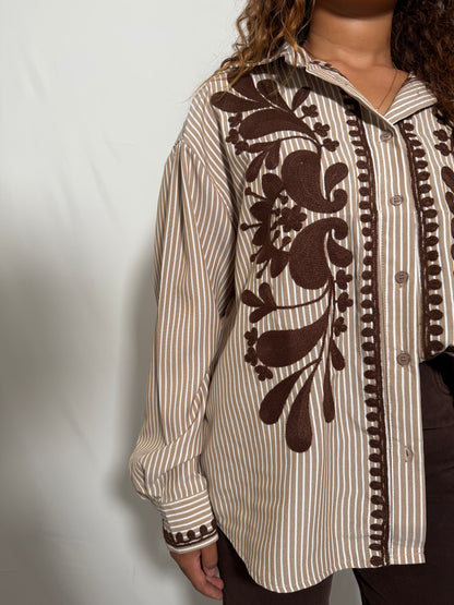 Chemise brodée